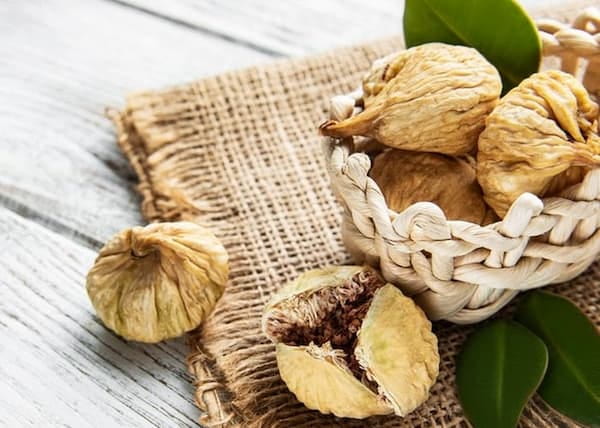 تصویر 3 از انجیر خشک همدان برای پذیرایی و مصرف روزانه و لذیذ